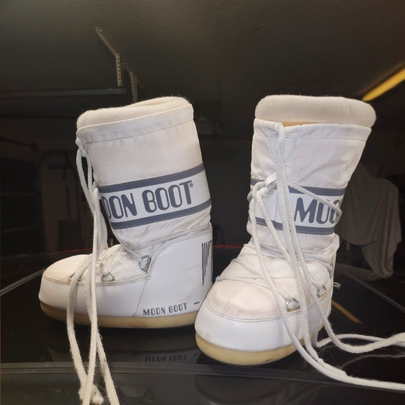 Moon Boots Shoes The Original Moon Boots Poshmark